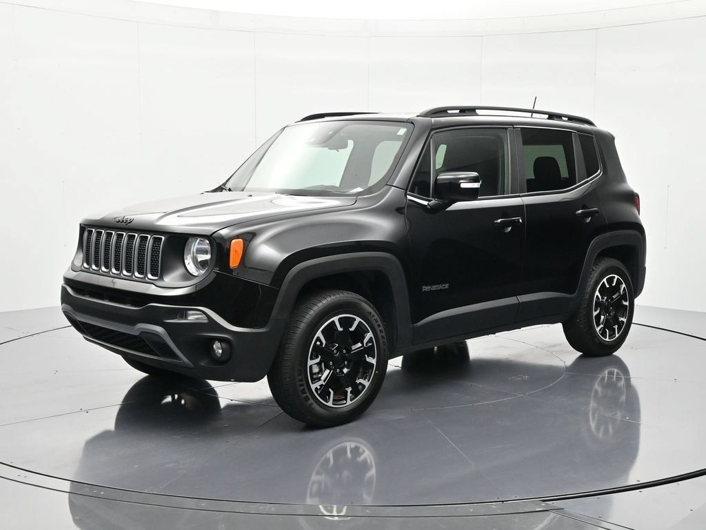 Used 2023 Jeep Renegade Latitude AWD/4WD image 1