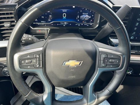 Used 2023 Chevrolet Silverado 1500 LT image 10