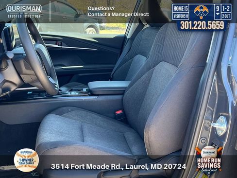 Used 2025 Toyota Camry LE image 6