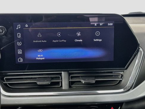 Used 2025 Chevrolet Trax LT FWD image 21