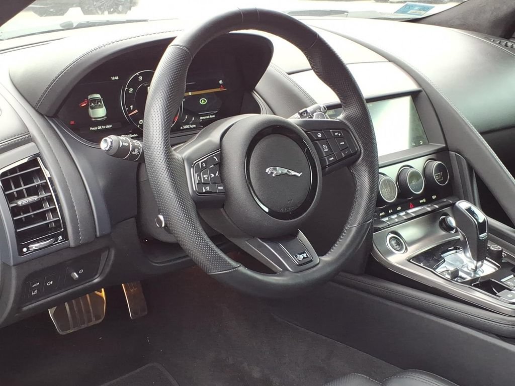 Used 2024 Jaguar F-TYPE R AWD/4WD image 17