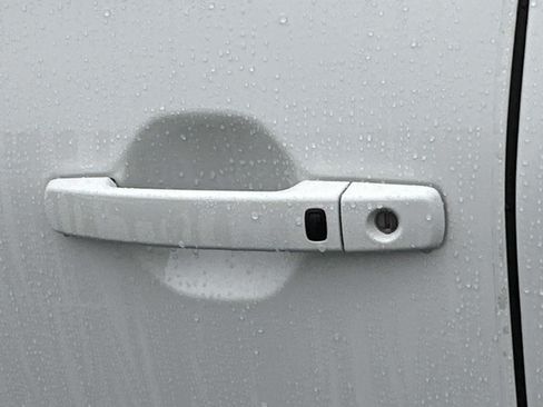 New 2026 Nissan Frontier SV w/ SV Convenience Package image 14