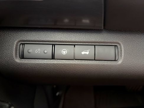 Used 2026 Nissan Pathfinder SL w/ Cargo Package FWD image 18