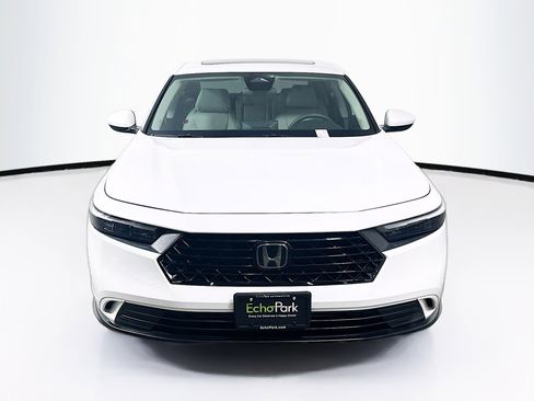 Used 2024 Honda Accord EX image 2