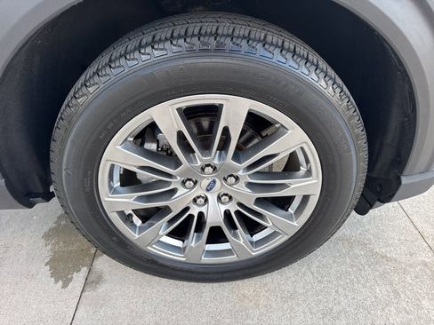 Certified 2025 Ford Explorer Active w/ Active Comfort Package AWD/4WD image 22