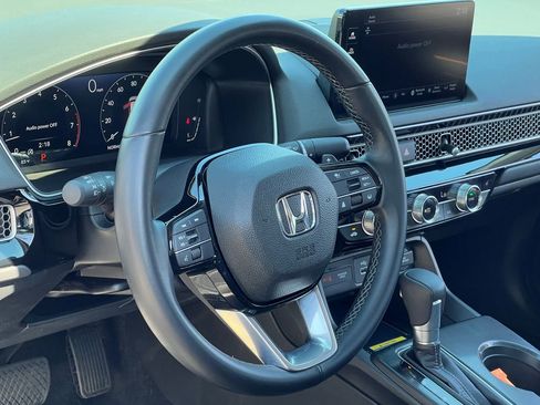 Used 2024 Honda Civic Touring image 10