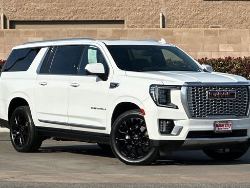 Certified 2023 GMC Yukon XL Denali image 2