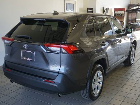 Certified 2022 Toyota RAV4 LE image 13