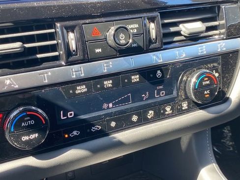 New 2026 Nissan Pathfinder SL image 17