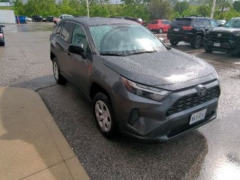 Used 2023 Toyota RAV4 LE FWD image 7