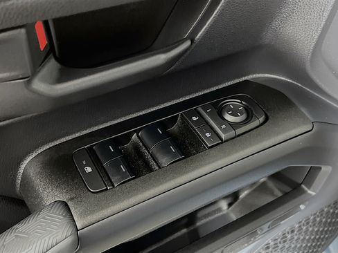 Certified 2025 Toyota 4Runner SR5 AWD/4WD image 18