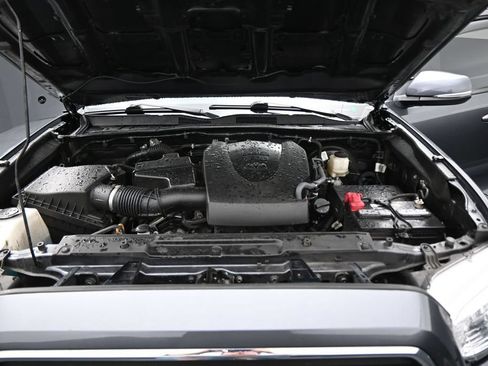 Used 2021 Toyota Tacoma SR5 w/ Technology Package AWD/4WD image 26