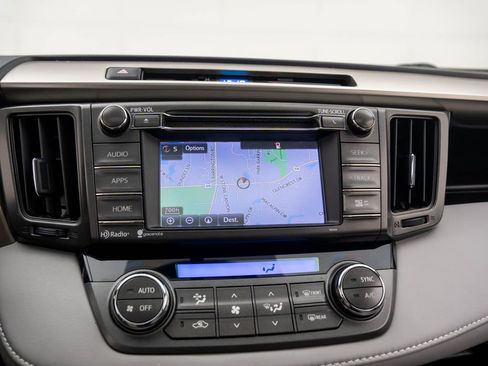 Used 2015 Toyota RAV4 XLE image 21