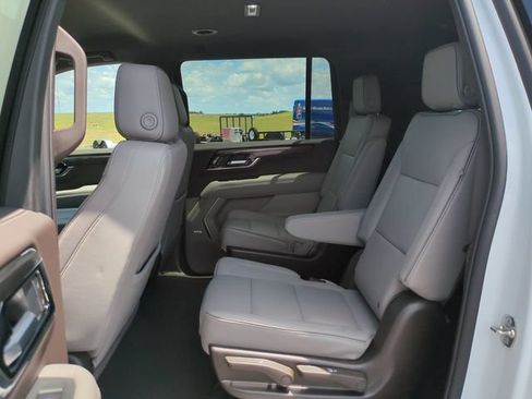 Used 2026 GMC Yukon XL Elevation RWD image 17