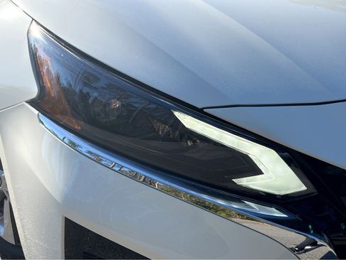 Used 2024 Nissan Altima 2.5 S image 29