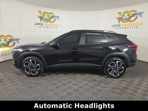 Used 2025 Chevrolet Trax RS w/ Driver Confidence Package FWD image 6