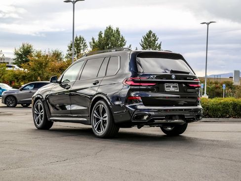 New 2026 BMW X7 xDrive40i w/ M Sport Package image 3