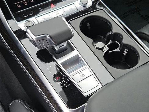 New 2026 Audi Q8 Prestige image 12