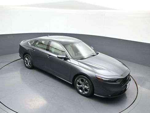 Certified 2023 Honda Accord EX image 35
