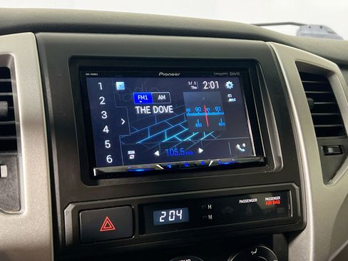 Used 2013 Toyota Tacoma PreRunner image 27