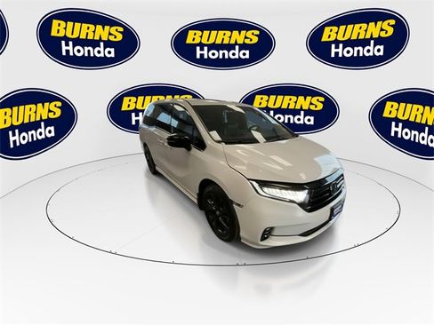 Certified 2023 Honda Odyssey Sport image 2