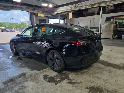 Used 2021 Tesla Model 3 Standard Range Plus RWD image 4