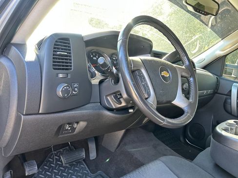 Used 2011 Chevrolet Silverado 2500 LT w/ Suspension Package, Off-Road image 8