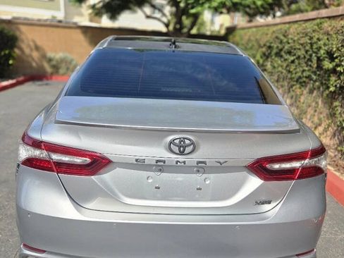 Used 2018 Toyota Camry XSE FWD image 5