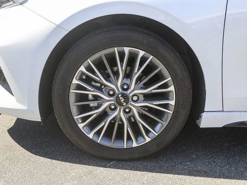 Certified 2024 Kia Forte GT-Line image 9