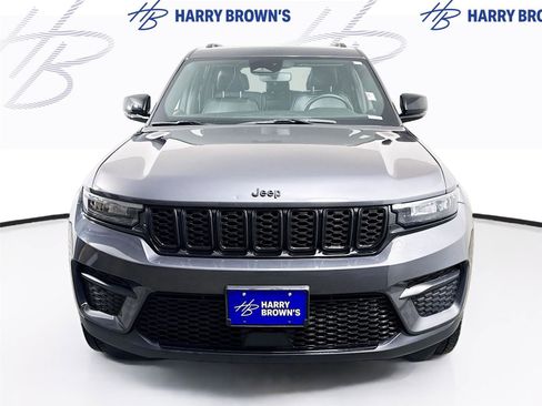 Used 2022 Jeep Grand Cherokee Altitude image 25