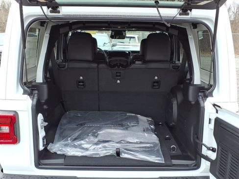 New 2026 Jeep Wrangler Sahara image 9