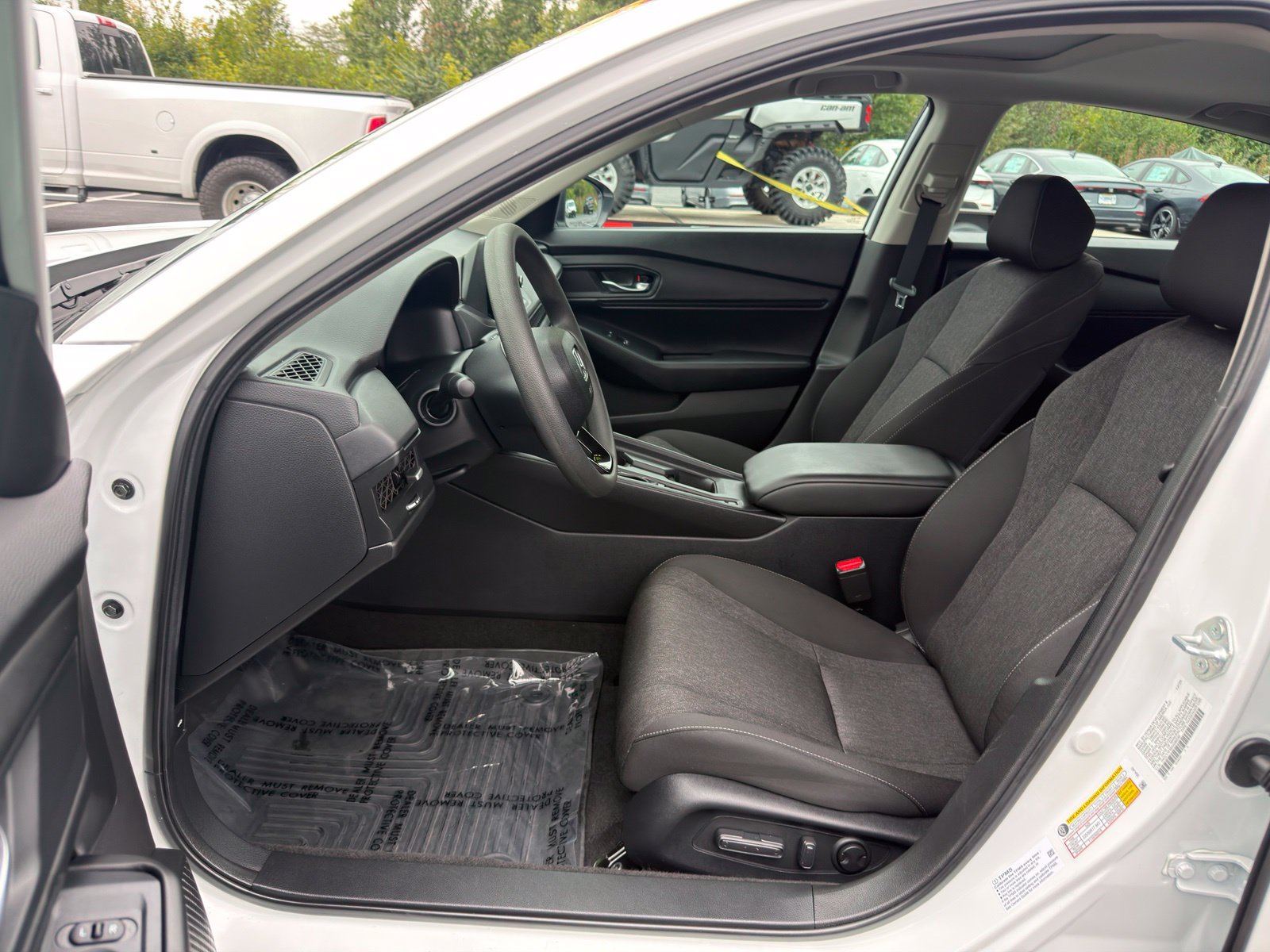 Used 2025 Honda Accord SE image 12