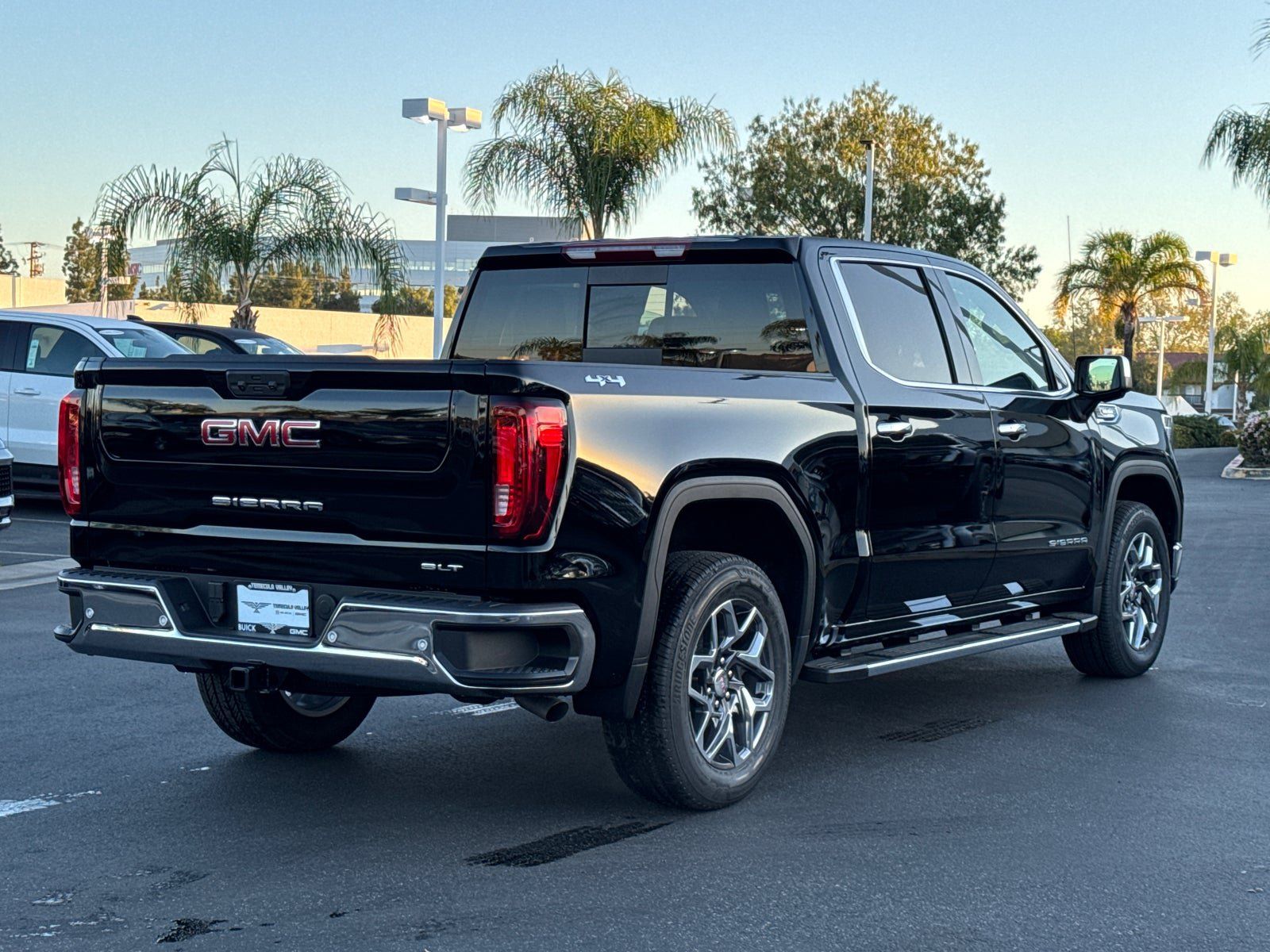 Used 2026 GMC Sierra 1500 SLT w/ SLT Premium Plus Package AWD/4WD image 15