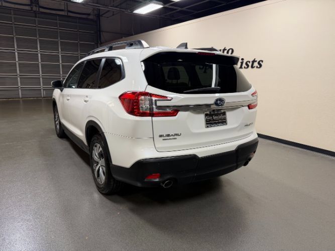 Used 2025 Subaru Ascent Premium AWD/4WD image 3