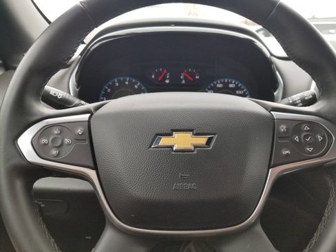 Used 2023 Chevrolet Traverse LT image 32