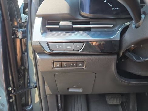 Used 2024 Kia Carnival SX Prestige FWD image 23