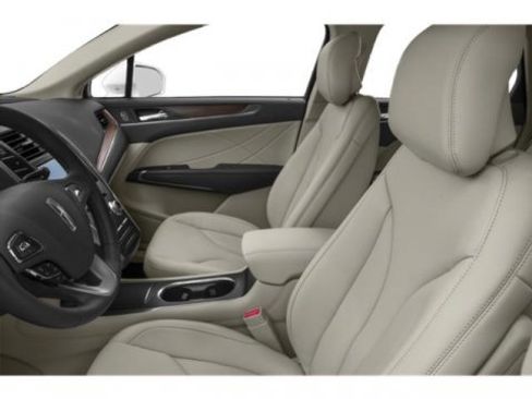 Used 2019 Lincoln MKC Premiere FWD image 9