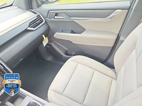 New 2026 GMC Acadia Elevation w/ Black Edition AWD/4WD image 16