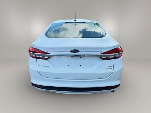 Used 2018 Ford Fusion SE w/ Equipment Group 602A FWD image 7
