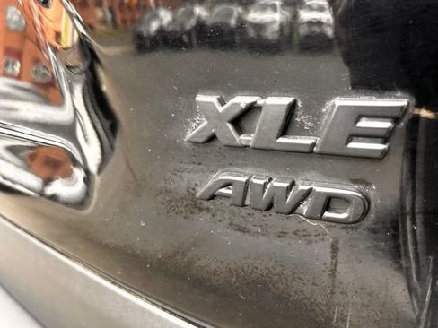Used 2020 Toyota RAV4 XLE w/ All Weather Liner Package AWD/4WD image 10
