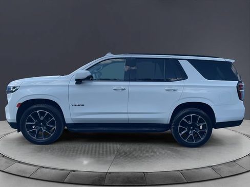 Used 2022 Chevrolet Tahoe RST w/ Luxury Package AWD/4WD image 2