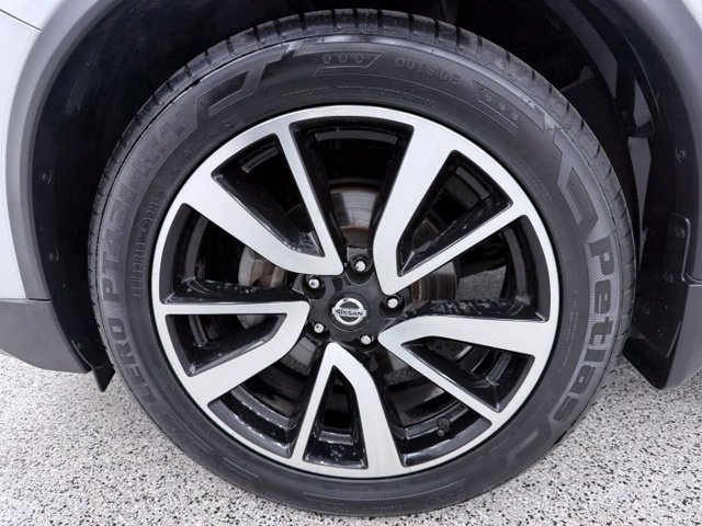Used 2020 Nissan Rogue SL FWD image 13