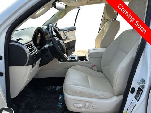 Used 2016 Lexus IS 300 AWD w/ Premium Package image 9