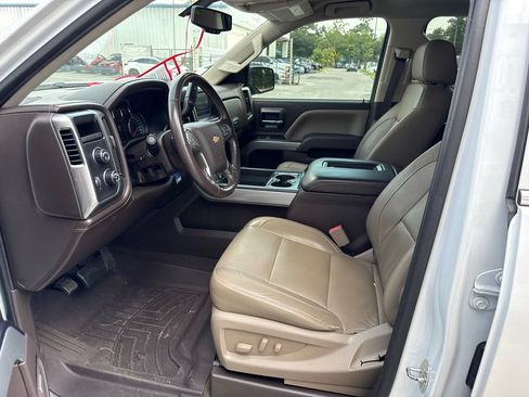 Used 2018 Chevrolet Silverado 1500 LTZ Z71 w/ LTZ Plus Package AWD/4WD image 9