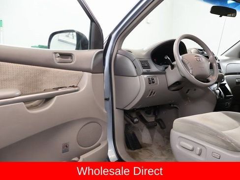Used 2009 Toyota Sienna LE image 8