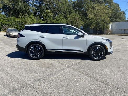 New 2026 Kia Sportage SX image 2