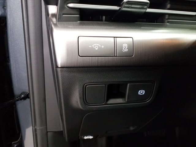 Certified 2024 Hyundai Kona SEL FWD image 11