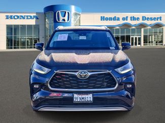 Used 2023 Toyota Highlander Platinum video 2
