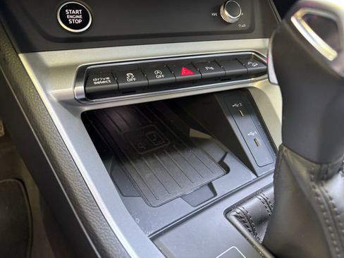 Used 2024 Audi Q3 2.0T Premium image 25