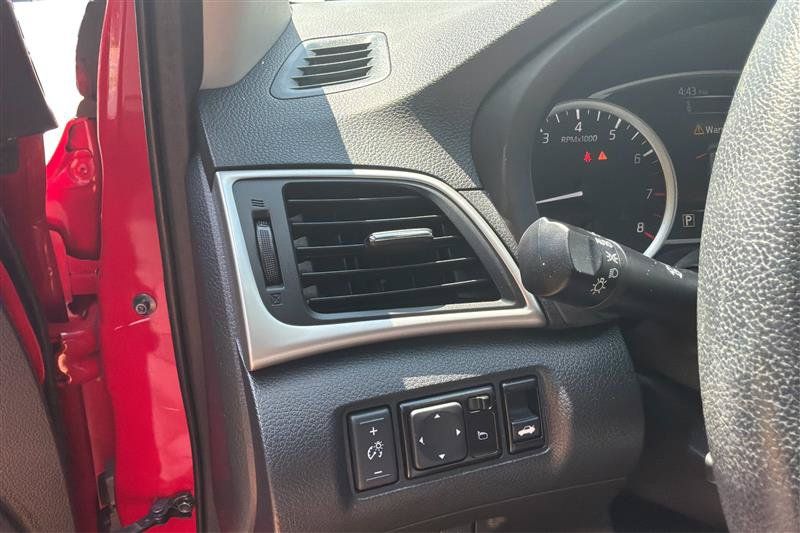 Used 2018 Nissan Sentra SV w/ Protection Package FWD image 18